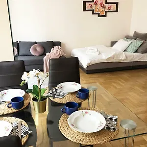 https://sienna-93-cozy-studio-by-homeprime.warsawhotelspoland.com